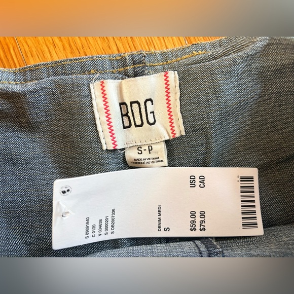 NWT BDG Shaina Belted Pleated Denim Micro Mini Skort - Tinted Dark Denim - S - Picture 8 of 8